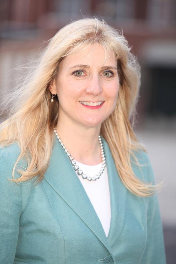 Donna Soucy Headshot.jpg